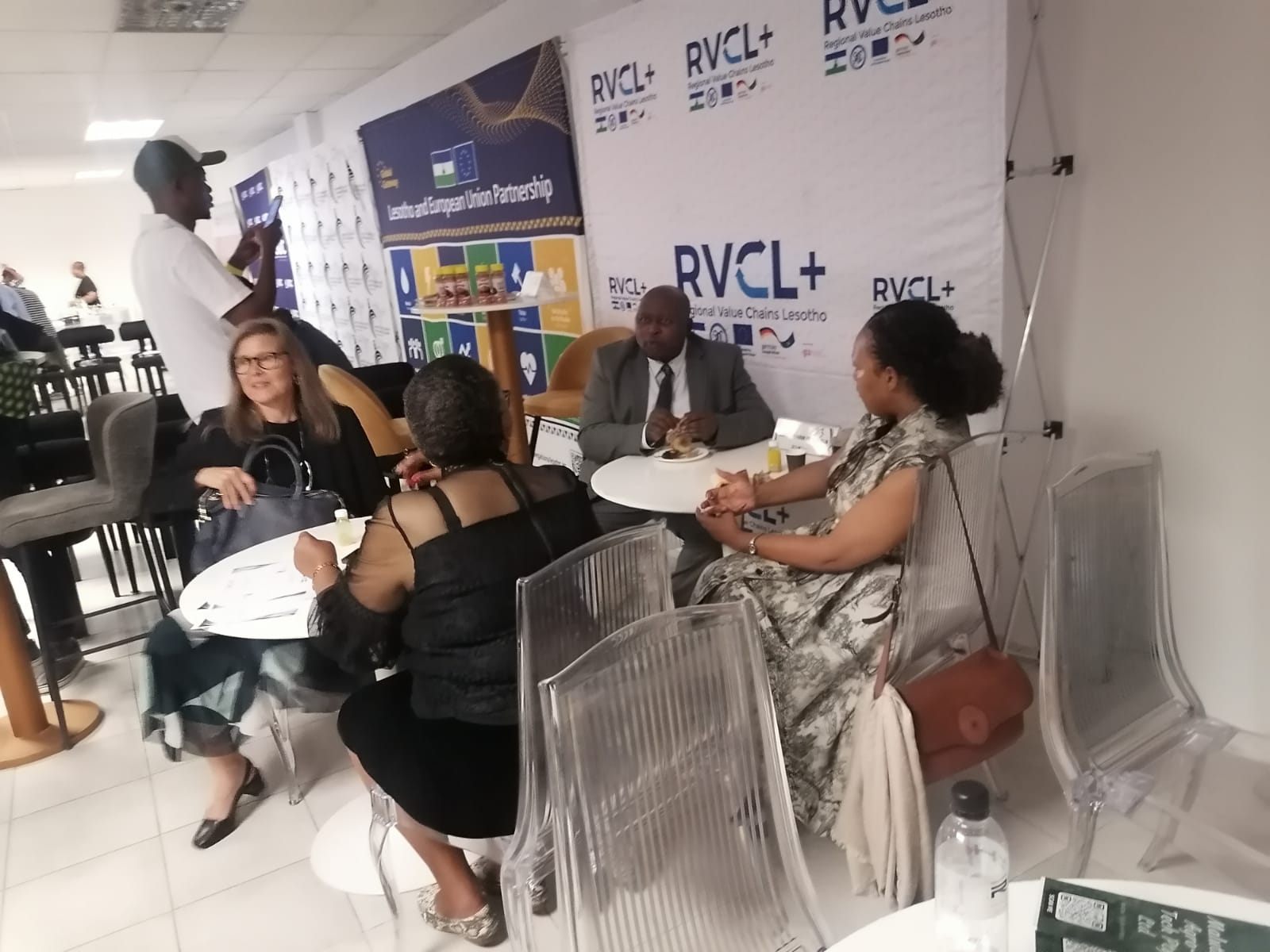 MINISTRY HOSTS B2B MEETINGS TO BOOST PRODUCTION AND MARKET ACCESS