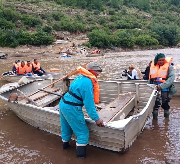 MINISTRY OF PUBLIC WORKS TO REPAIR BOATS